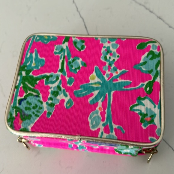 Lilly Pulitzer travel jewelry box - Picture 3 of 5